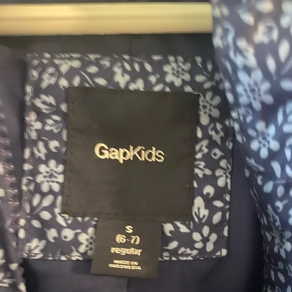 Gap Puffer Vest - Picture 3 of 3